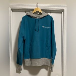 Champion hoodie size M (new)